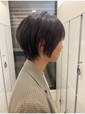 おさまりショート　耳かけが可愛い　すっきりショート