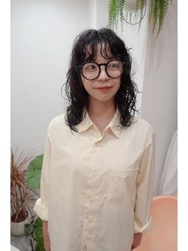 ルーム(Luum.) くりくりロングパーマ