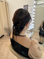 エメティ(Aimerty)&nbsp;ゆるめ下めシニョン　本日空きあり♪