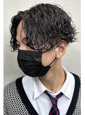 センターパート×波巻きパーマ