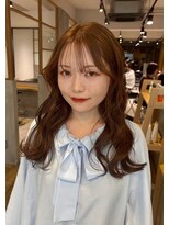アカラ(acala) 抜け感ロング【20代30代40代50代/イルミナカラー/縮毛矯正】