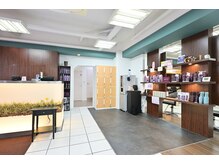 Q３. 予約なしでも当日来店できますか？