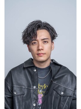 トリリオンヘアー by NoLimit 西梅田店 『メンズ梅田美容室』色気×センターパート