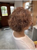 人気のくるくるパーマショート