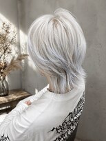 ウルッシュ(Urlush) ホワイトシルバーウルフ