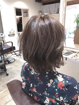 ティアラ 桜木町(TIARA) お客様style～くせ毛風切りっぱなしボブ☆アッシュグレーby西山