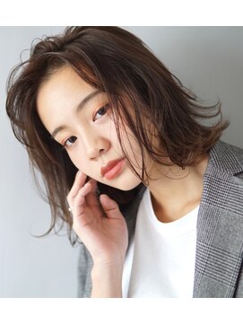 ラビティ(lovity) ミディアムレイヤー