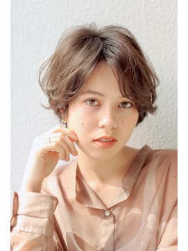 ワゴンバイアフロート(Wagon by afloat) 大人ショート ニュアンスヘア パーマスタイル