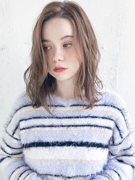 ルティア(Lutia) かきあげロブヘア×ハイライトカラー