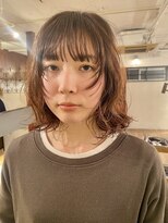 フランチェスカ(Francesca)&nbsp;艶感ウルフ風ロブスタイル/レイヤーカット