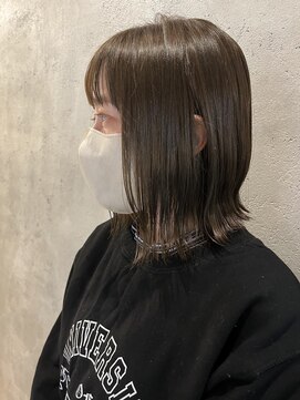 ザ ラボ アングゥ(The Labo ungu) オリーブベージュ/ハイライトカラー/ぱつんbob