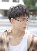 短髪ツイストスパイラルパーマ刈り上げショートダウンバング