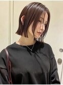 切りっぱなし長め外ハネボブ艶暗髪シースルーバング