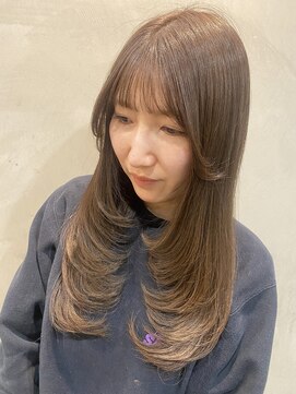 ウィーク 梅田(UiiC) レイヤーカット 顔まわりレイヤー uiic umeda 白井舞美