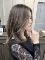 アデル 青山(Adele) 白髪ぼかし×透明感ハイライトカラー