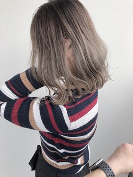 フィガロ ウメダ(FIGARO UMEDA) 【FIGARO umeda】大人気のベージュグレージュ