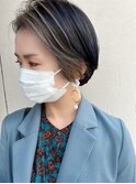 バングカラー×切りっぱなしボブ