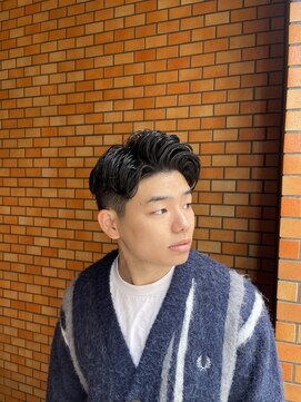 ウェルネス(Wellness) ツイストスパイラルサイドパートスキンフェード45