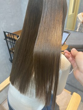 ベアーフルート 恵比寿店(BearFruit) ミルクティーグレージュ × 髪質改善トリートメント