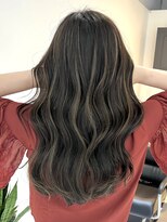 ヨロ 小岩(YOLO) グレージュハイライトケアブリーチレイヤーカット