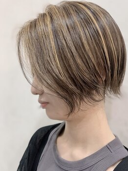 サロンドフィール(Salon de feel)の写真/【話題のINOA オイルカラー取扱い◎】髪への負担を最小限に抑え、白髪をカバーしながら艶髪へ導きます♪