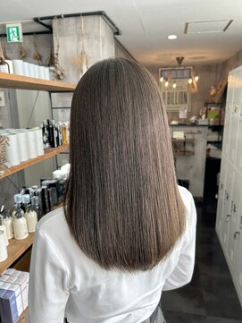 トゥーミー(to mee) モカグレージュ♪【新田】