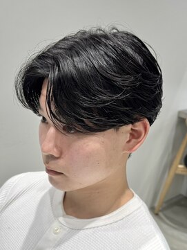 レタッチ バイ フィフス 天神大名(RETOUCH by fifth) ニュアンスパーマフェザーパーマセンターパートシャドウパーマ