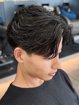 バース バイ ハピネス(BIRTH by happiness) 奈良men's刈り上げフェザーパーマフェザーショート