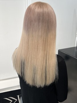 ココ 原宿(KOKO) ブリーチ似合わせカットミディアムレイヤーカットベージュ