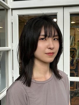 ロライマ 代官山(roraima) くびれミディアムロブフェイスレイヤー