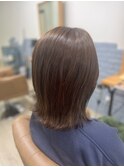 赤みをしっかりと抑えたオリーブベージュ