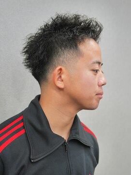 スラッシュ(SLASH) 短髪/スキンフェード/ツイストスパイラル/メンズパーマ/姫路