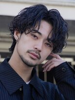 フィフス(fifth)&nbsp;原宿メンズセンターパートルーズパーマニュアンスフェザーパーマ