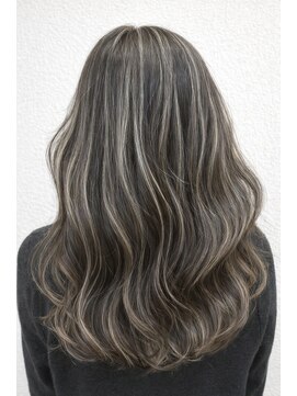 名東区　ハイライト　白髪ぼかし　透明感カラー　ミルクティー