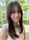 さらっとまとまるうるツヤストレート/顔周り似合わせレイヤー