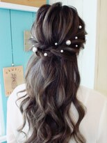 ルナクレセント (Luna crescent)&nbsp;ねじりハーフアップ