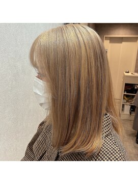 アンダーバーホワイト 栄店(_WHITE) ハイトーンベージュ