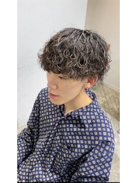 エルオム(EL.HOMME) 波巻きクリームパーマ／マッシュショートウルフ