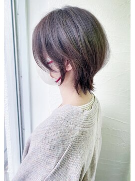 ムーンジェジェ(moon jeje) 神戸発白髪ぼかしハイライト入り♪おしゃれショートウルフby柴立