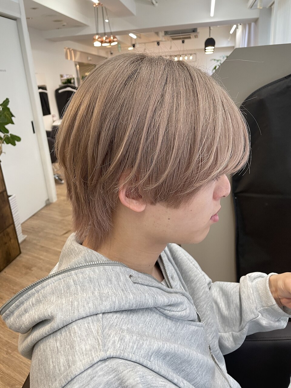 2026年冬】メンズ｜ミルクティーベージュの髪型・ヘアアレンジ｜人気順