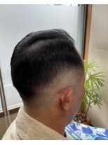 ラッキー(LUCKY)&nbsp;フェードカット　バーバースタイル