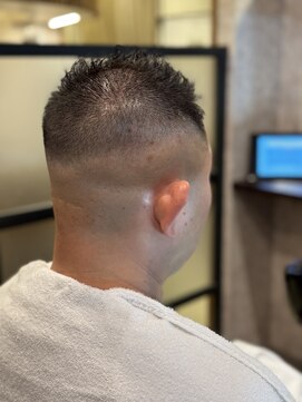 キタセンジュバーバー バイ ティーズ(KITASENJU BARBER by T's) ショートスタイル