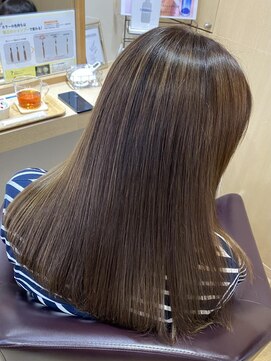 エム インターナショナル 白岡 キュート(EMU international CUTE) 赤味や白髪が気になる方に☆ハイライトベージュ