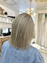 ロマーリ(LOMARLIE)&nbsp;【ホワイトベージュ】