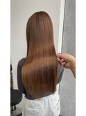 髪質改善ストレートで艶めく柔らかロング