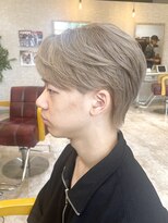 クオリア(Quaria)&nbsp;フェザーショート/センターパート/ミルクティーグレージュ