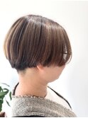 ショートボブ