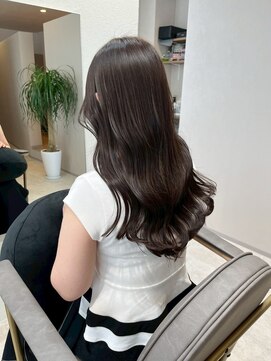 ミア(mia) 大人シアーベージュミニウルフボブミディアムレイヤー