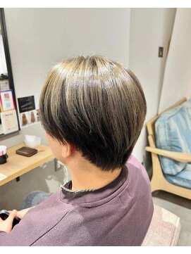 ラピスタ 池袋(Lapista) 韓国ヘアレイヤーカットダブルハイライトカラー【Lapista池袋】