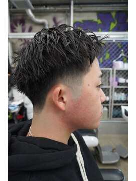 チルチェア ノースエリア 高円寺店(CHILL CHAIR north area.) テーパーフェード×スパイキーショート